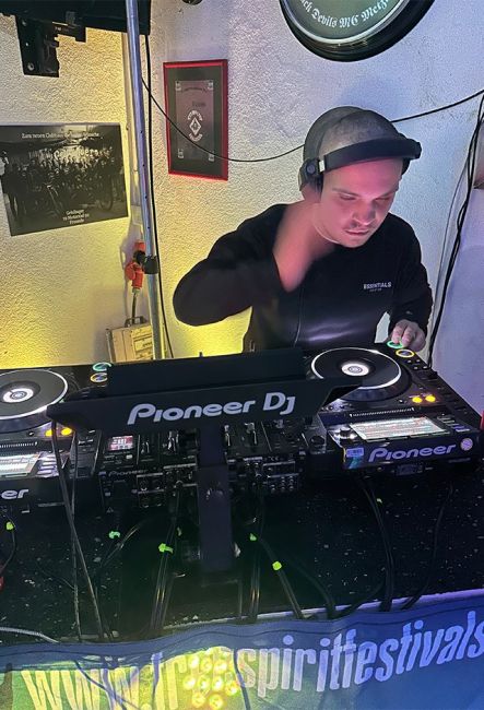 Straight Vision  WL 112