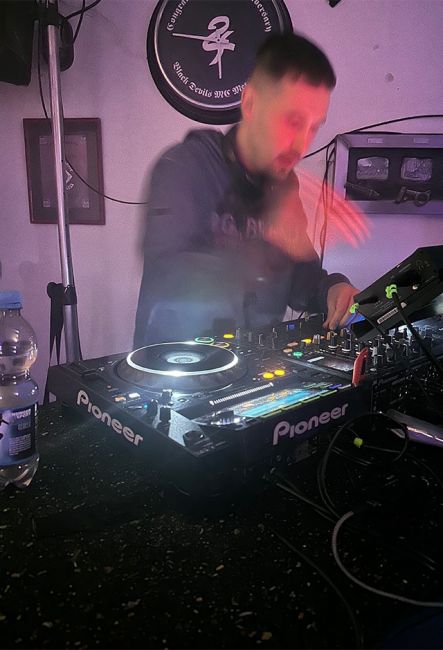 Straight Vision  WL 114