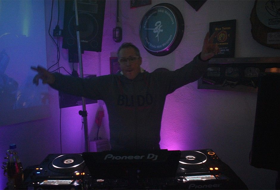 Straight Vision   WL 64